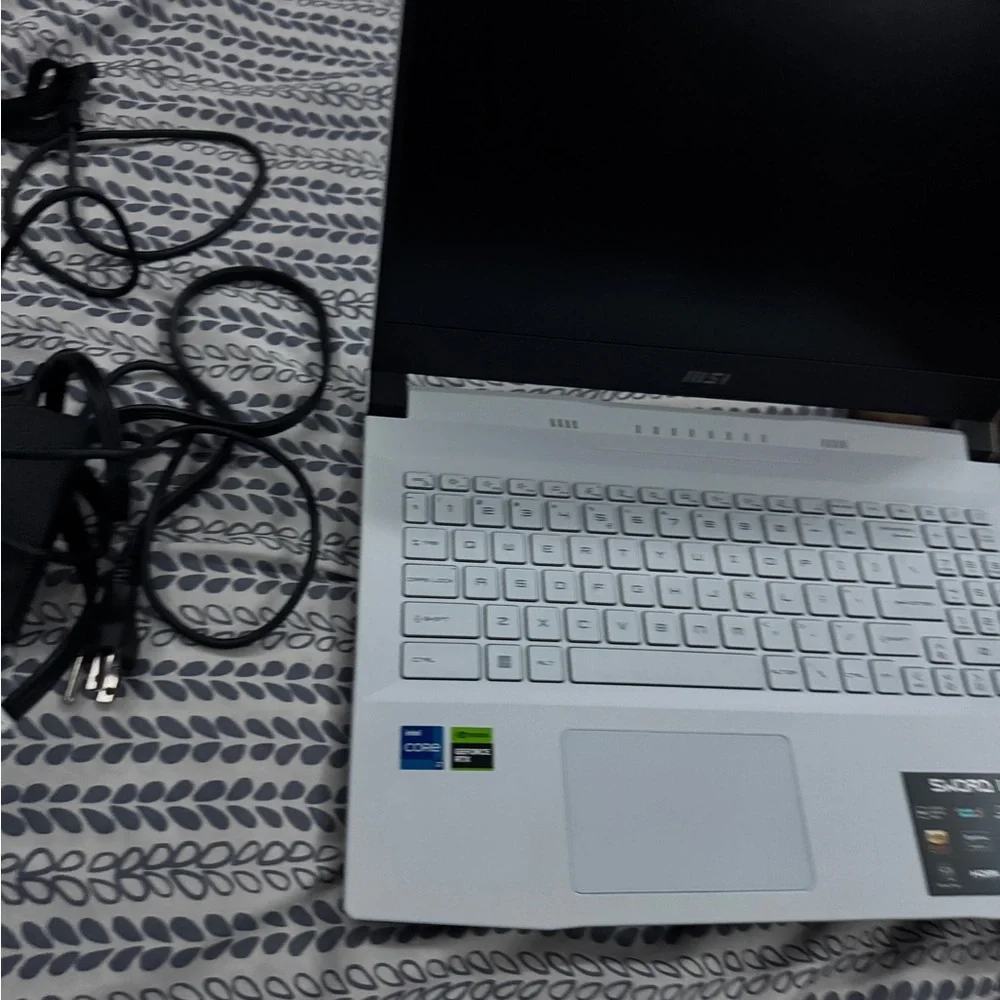 High gaming laptop MSI 4060 GeForce RTX DDR5 ram